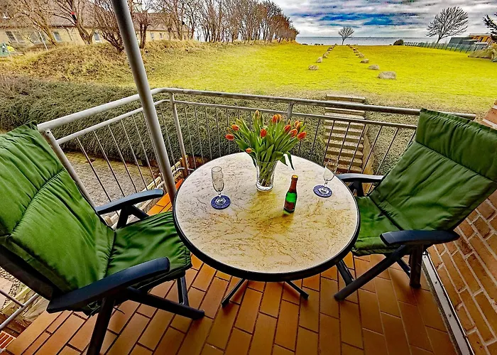 Bei Den Leuchttürmen Apartment